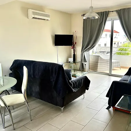 Daire Nissi Pool View Large Terrace 450m From Nissi Aya Napa